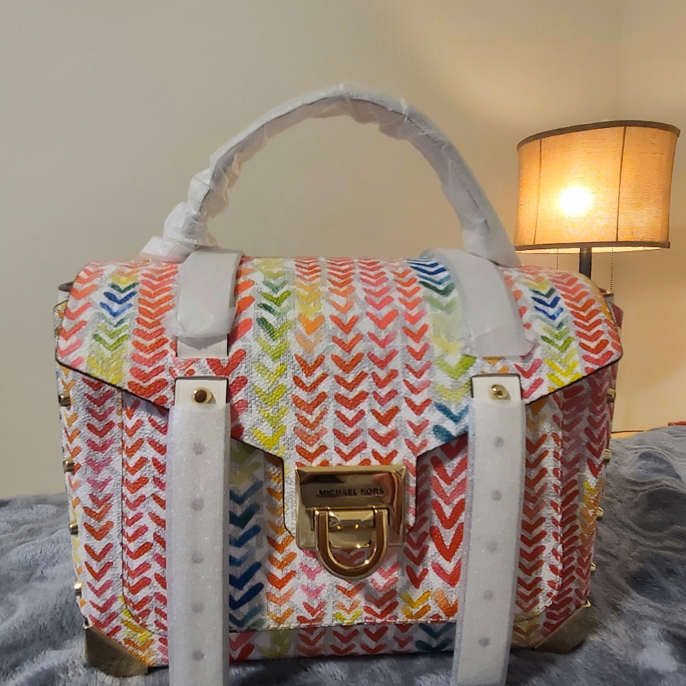 Michael Kors Manhattan Printed Satchel Medium NWT